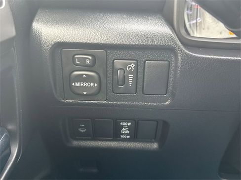 Used 2018 Toyota 4Runner SR5 Premium image 34