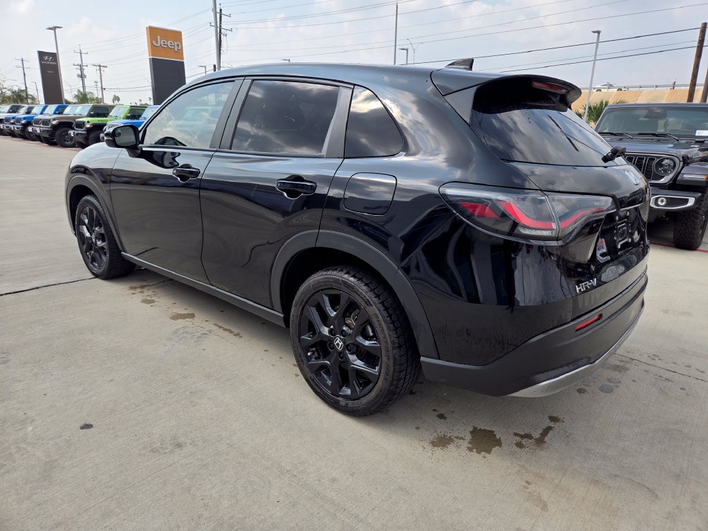 Used 2024 Honda HR-V Sport image 5