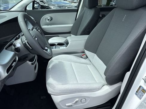 New 2026 Hyundai Ioniq 9 SE image 9