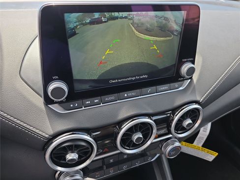 Used 2025 Nissan Sentra SV image 30