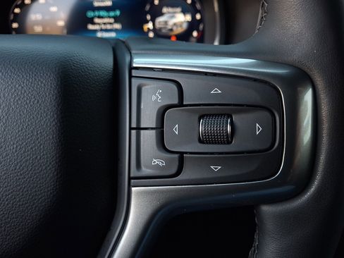 Used 2023 Chevrolet Tahoe Z71 w/ Luxury Package image 24