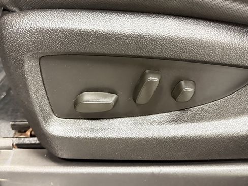 Used 2015 Chevrolet Silverado 1500 LT image 19