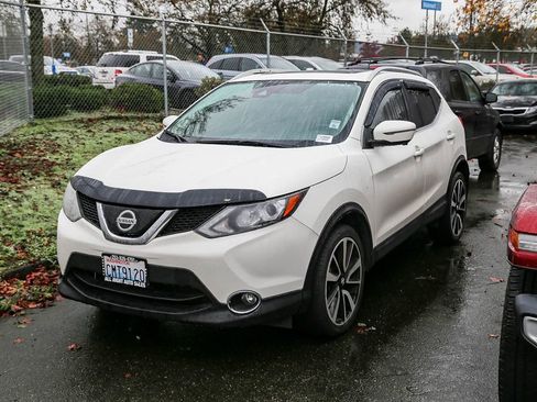 Used 2019 Nissan Rogue Sport SL w/ Premium Package image 2