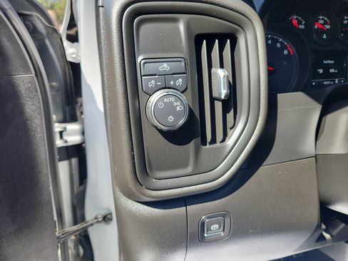 Used 2021 Chevrolet Silverado 1500 Custom image 24