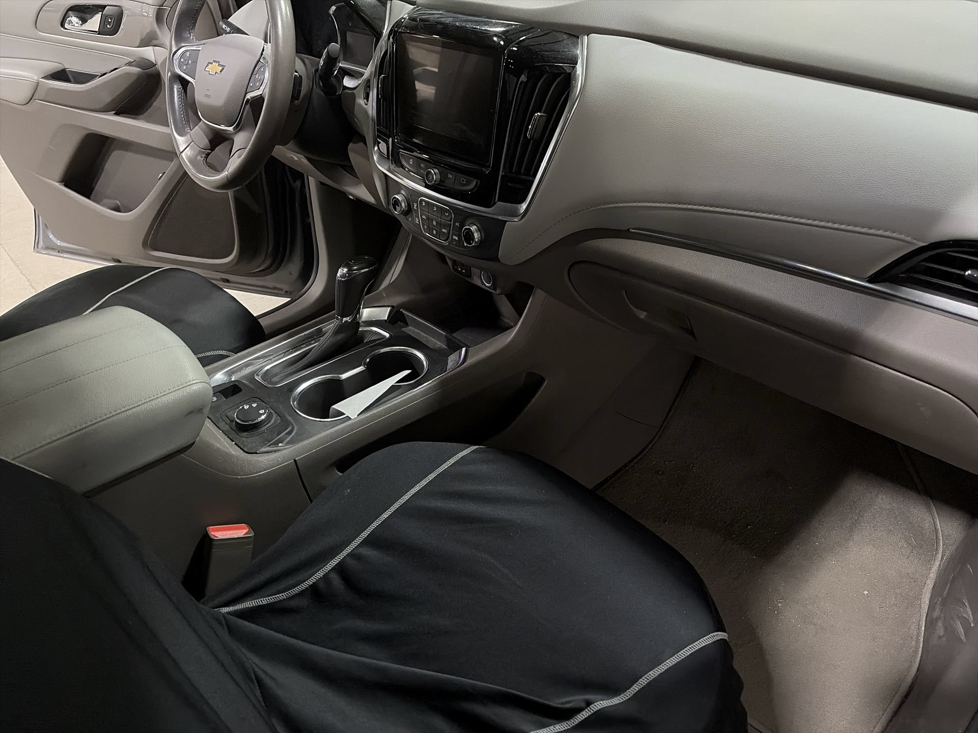 Used 2019 Chevrolet Traverse LT AWD/4WD image 31