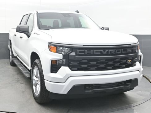 Certified 2026 Chevrolet Silverado 1500 Custom RWD image 3