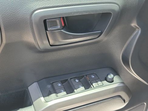 Used 2022 Toyota Tacoma SR5 w/ Technology Package RWD image 21