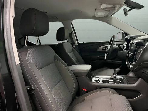 Used 2019 Chevrolet Traverse LS w/ LPO, Blackout Package FWD image 15