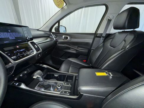 Used 2021 Kia Sorento S w/ Panoramic Sunroof Package image 21