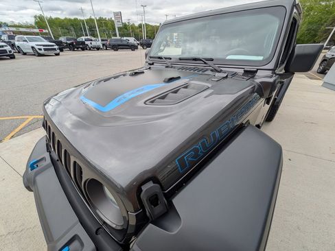 Used 2022 Jeep Wrangler Unlimited Rubicon 4xe w/ Cold Weather Group image 46