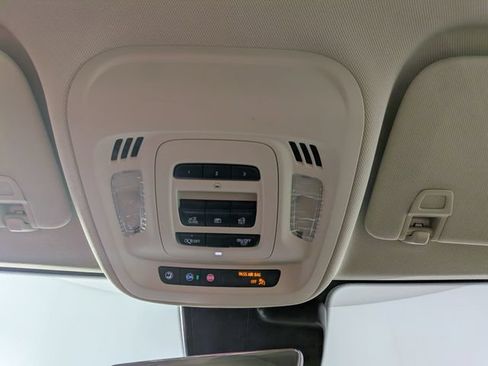 Used 2023 Buick Envision Avenir FWD image 26