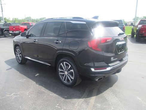 Used 2020 GMC Terrain Denali w/ Denali Premium Package AWD/4WD image 10