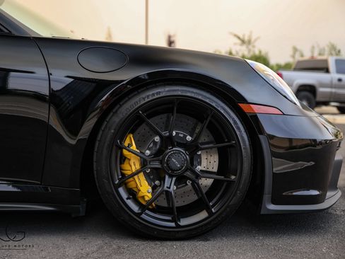 Used 2022 Porsche 911 GT3 RWD image 24