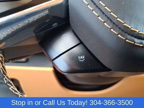 Used 2025 Chevrolet Corvette Stingray Premium Cpe w/ Z51 Performance Package RWD image 19