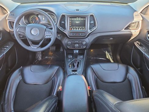 Used 2021 Jeep Cherokee Trailhawk w/ Technology Group image 17