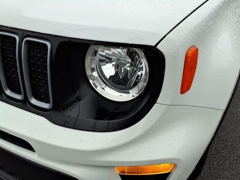 Used 2023 Jeep Renegade Latitude image 14