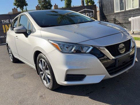 Used 2020 Nissan Versa SV image 11