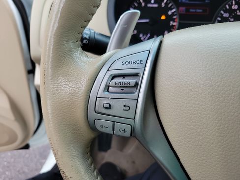 Used 2013 Nissan Altima 3.5 SL FWD image 11