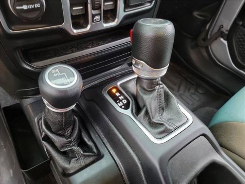 Used 2019 Jeep Wrangler Unlimited Sport AWD/4WD image 19