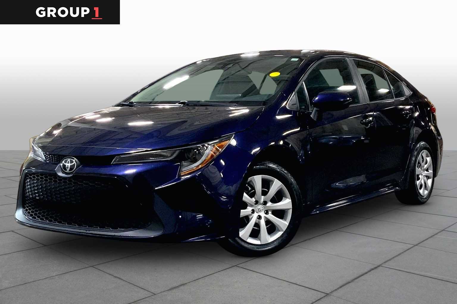 Certified 2022 Toyota Corolla LE FWD image 1