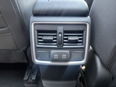 Used 2020 Subaru Forester Premium AWD/4WD image 15