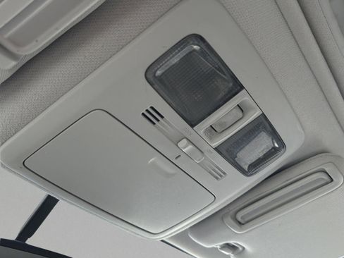 Used 2015 Subaru Forester 2.5i Premium w/ All-Weather Package image 14