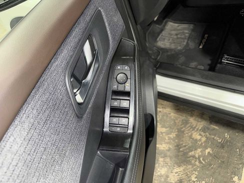 Used 2021 Nissan Rogue SV image 22