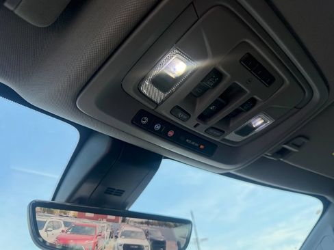 Used 2020 GMC Sierra 2500 Denali w/ Denali Ultimate Package AWD/4WD image 38