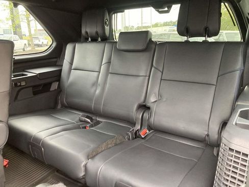 Used 2024 Toyota Sequoia Platinum AWD/4WD image 10