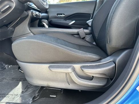 Used 2024 Nissan Kicks SV image 14