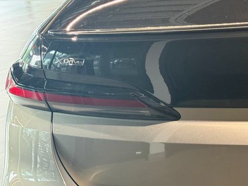 Used 2023 BMW 760i xDrive AWD/4WD image 31