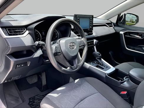 Used 2022 Toyota RAV4 XLE FWD image 18