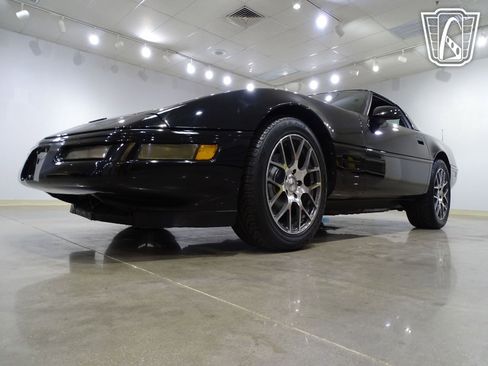 Used 1994 Chevrolet Corvette Coupe image 4