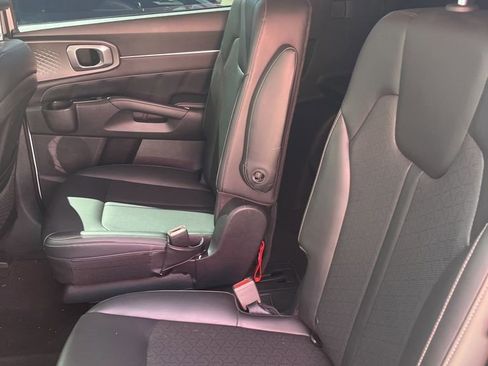 Used 2021 Kia Sorento SX image 13