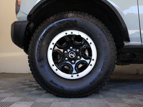 Used 2022 Ford Bronco Badlands AWD/4WD image 9