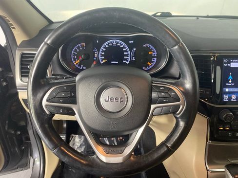 Used 2021 Jeep Grand Cherokee Limited AWD/4WD image 16