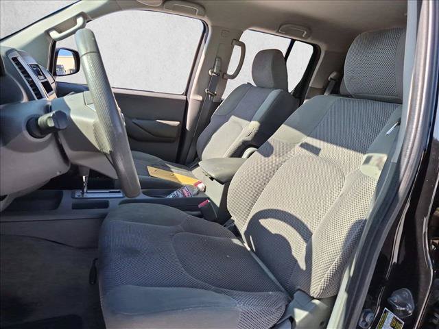 Used 2013 Nissan Frontier SV RWD image 12
