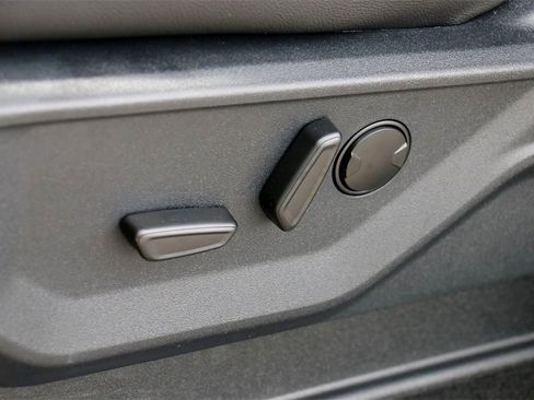 New 2026 Ford F250 Lariat w/ Black Appearance Package image 23