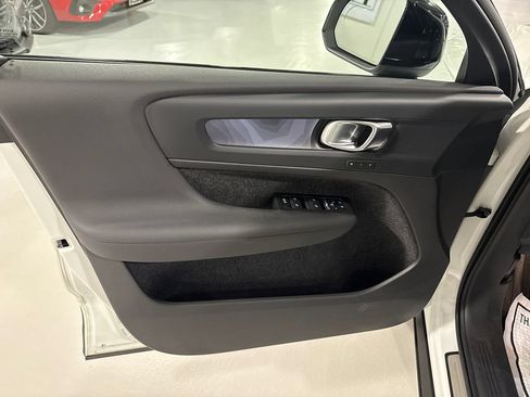 Certified 2023 Volvo C40 P8 Recharge Plus AWD/4WD image 9