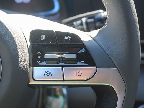 Certified 2026 Hyundai Elantra Sport FWD image 34