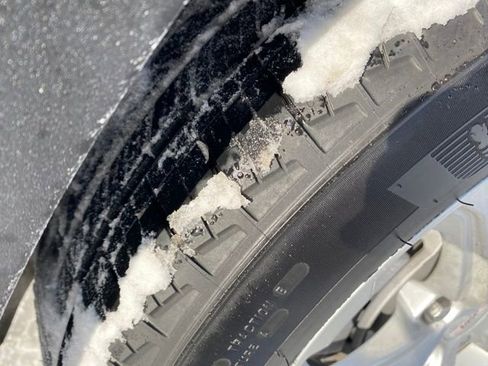 Certified 2023 GMC Terrain SLE w/ Driver Convenience Package image 22