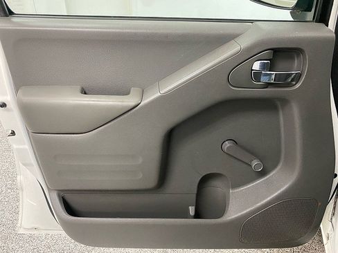 Used 2019 Nissan Frontier S image 9