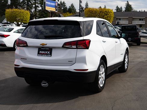 Used 2022 Chevrolet Equinox LS w/ LS Convenience Package AWD/4WD image 10