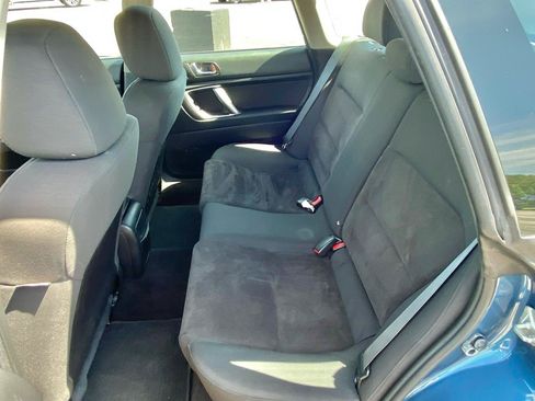 Used 2009 Subaru Outback 2.5i Special Edition AWD/4WD image 24