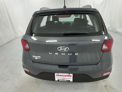 Used 2025 Hyundai Venue SEL