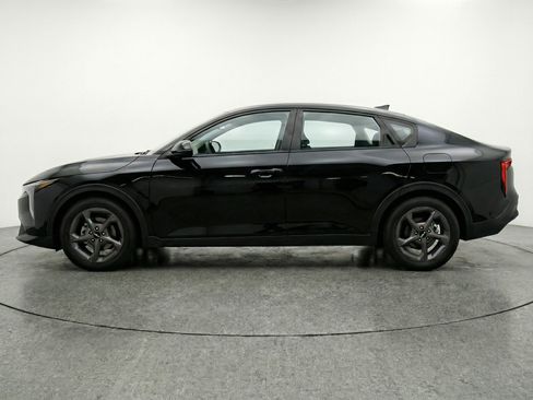 Used 2025 Kia K4 LXS image 5