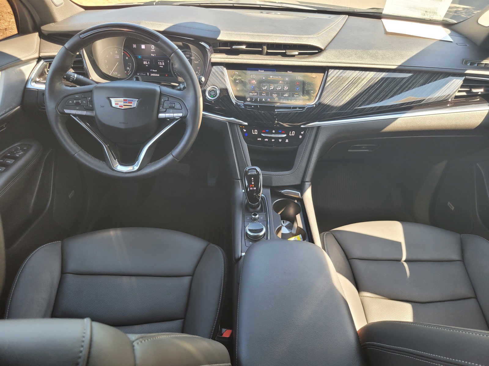 Certified 2023 Cadillac XT6 Premium Luxury w/ Technology Package AWD/4WD image 13