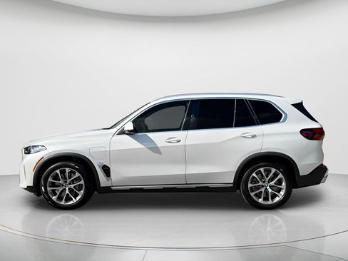 Certified 2024 BMW X5 xDrive50e w/ Premium Package AWD/4WD image 8