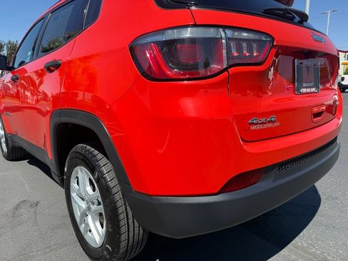 Used 2018 Jeep Compass Sport AWD/4WD image 12