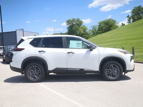 New 2026 Nissan Rogue S FWD image 4